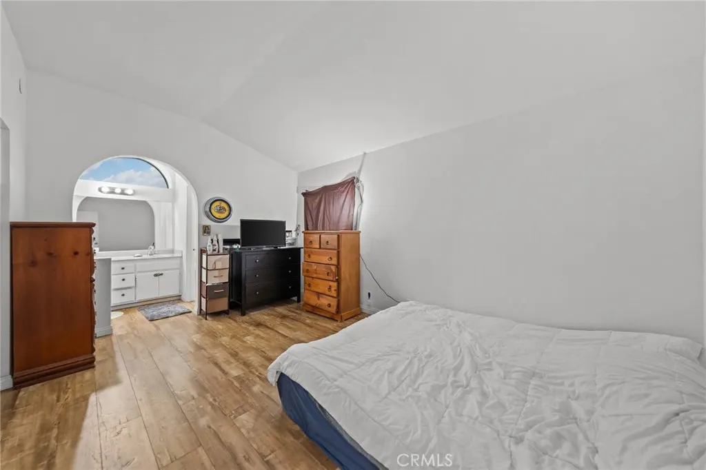 430 Anderwood Court, #24