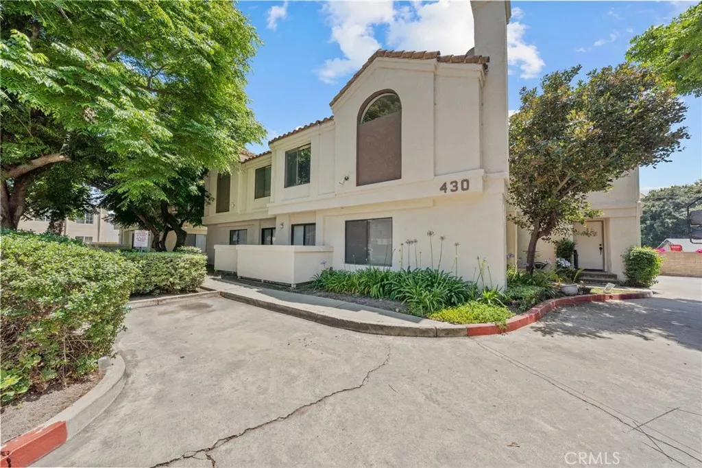 430 Anderwood Court, #24