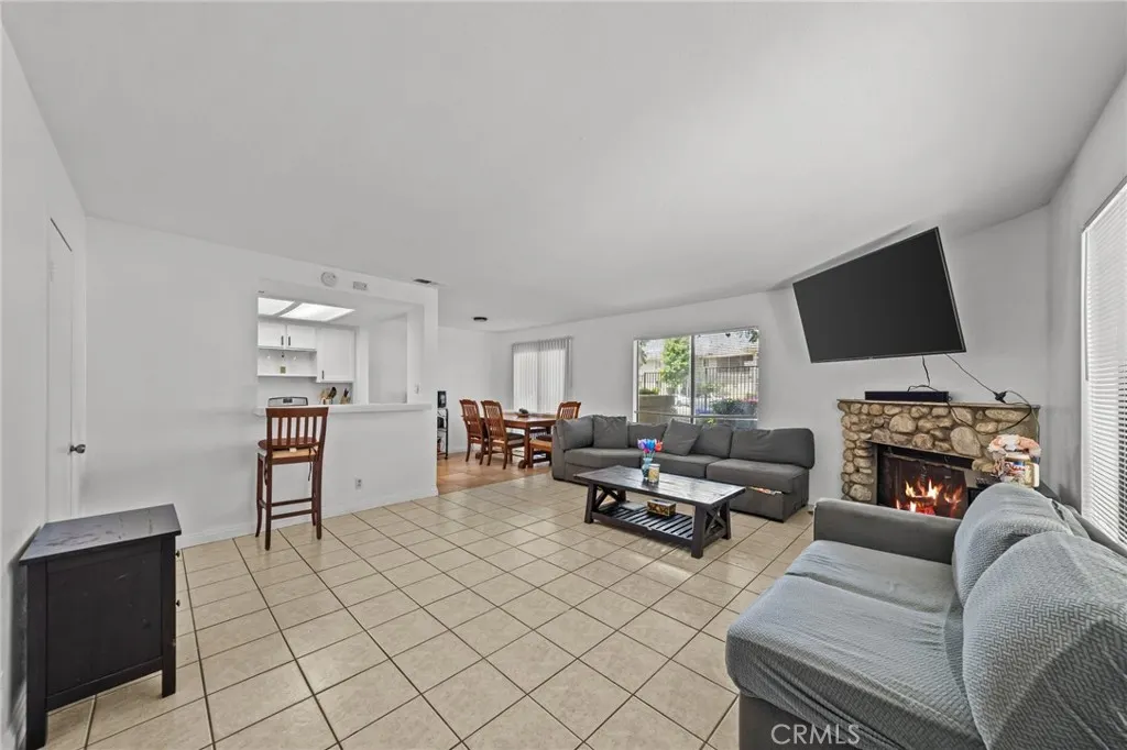 430 Anderwood Court, #24