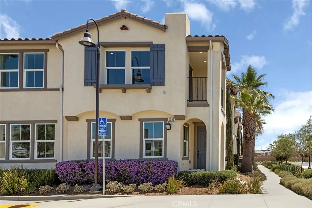 4293 S Hermosa Paseo