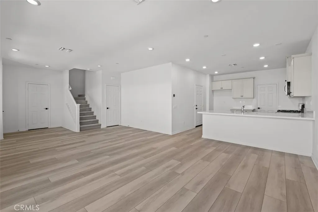 4283 S Hermosa Paseo