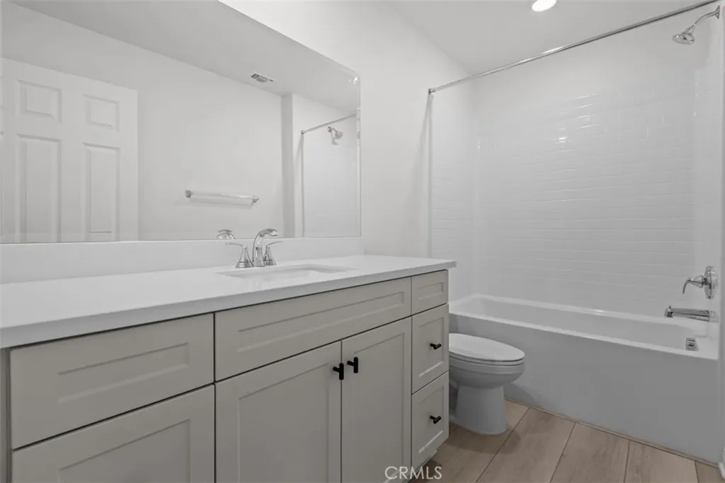 4283 S Hermosa Paseo