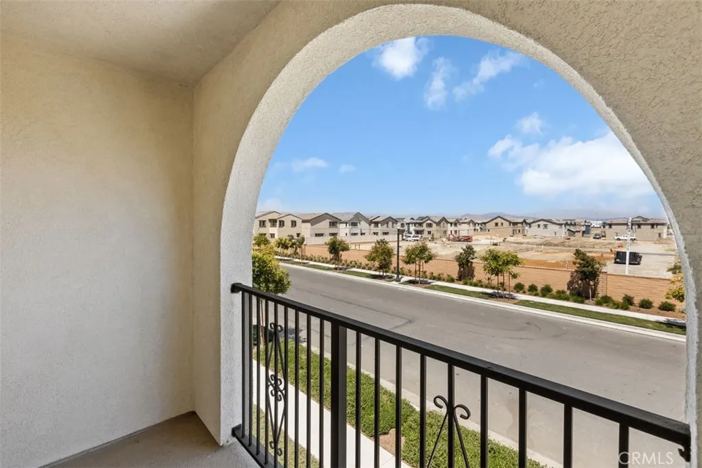 4283 S Hermosa Paseo