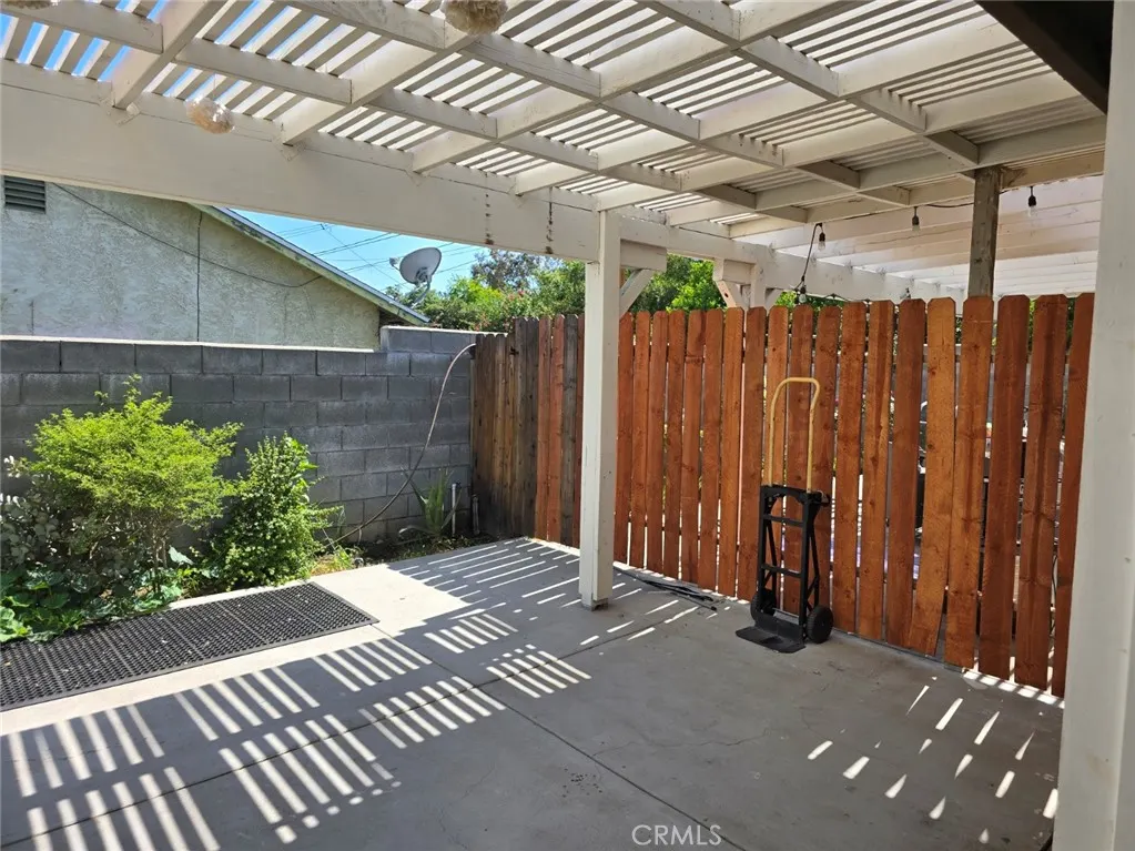 1432 E Fresno Street