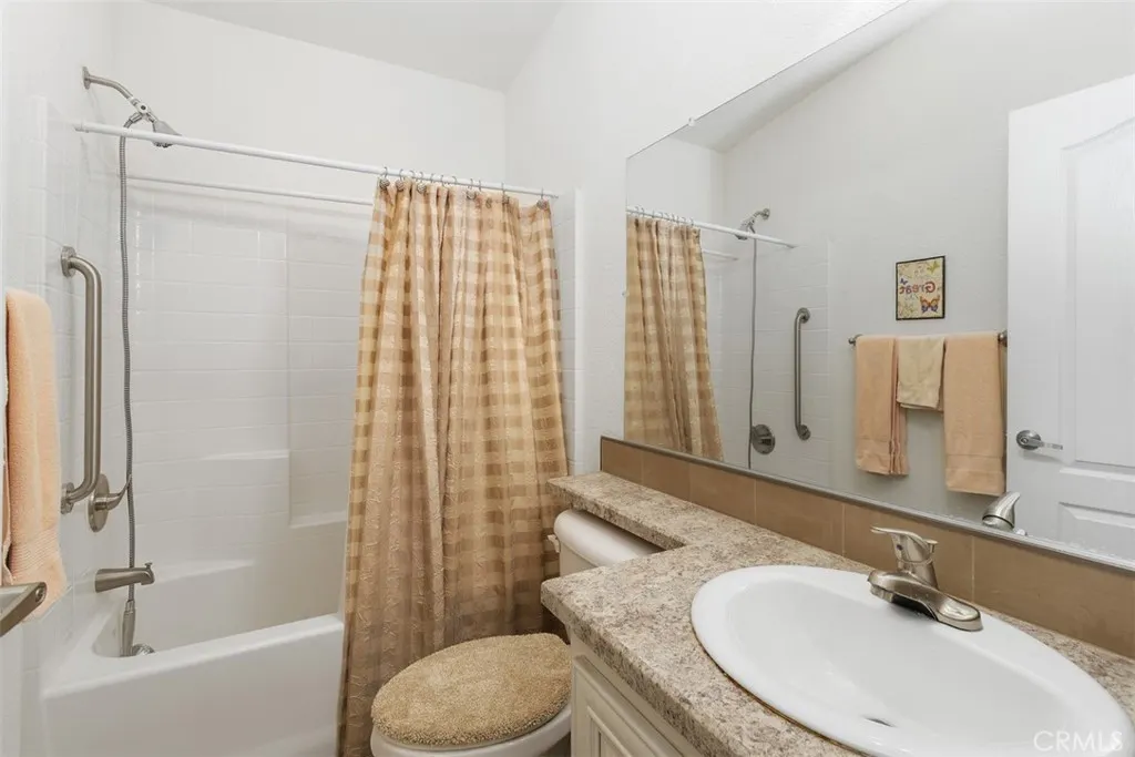 1456 E Philadelphia St Spc 390