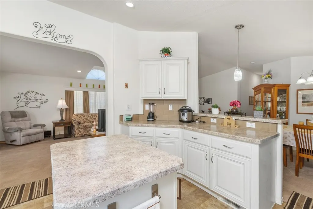 1456 E Philadelphia St Spc 390
