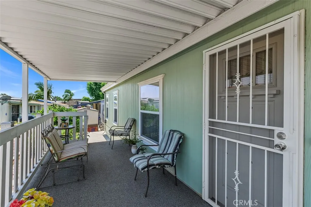 1456 E Philadelphia St Spc 390