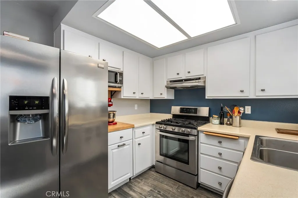 176 Whitney Avenue, #2