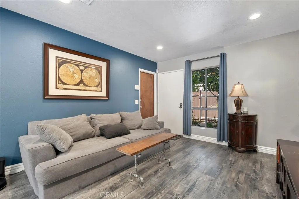 176 Whitney Avenue, #2