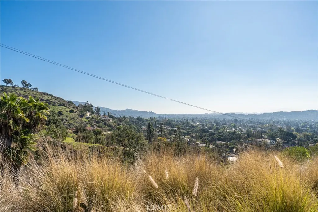 1018 N Glendora Avenue