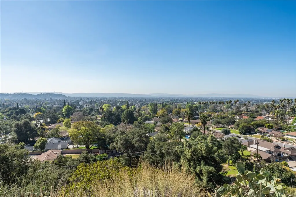 1018 N Glendora Avenue