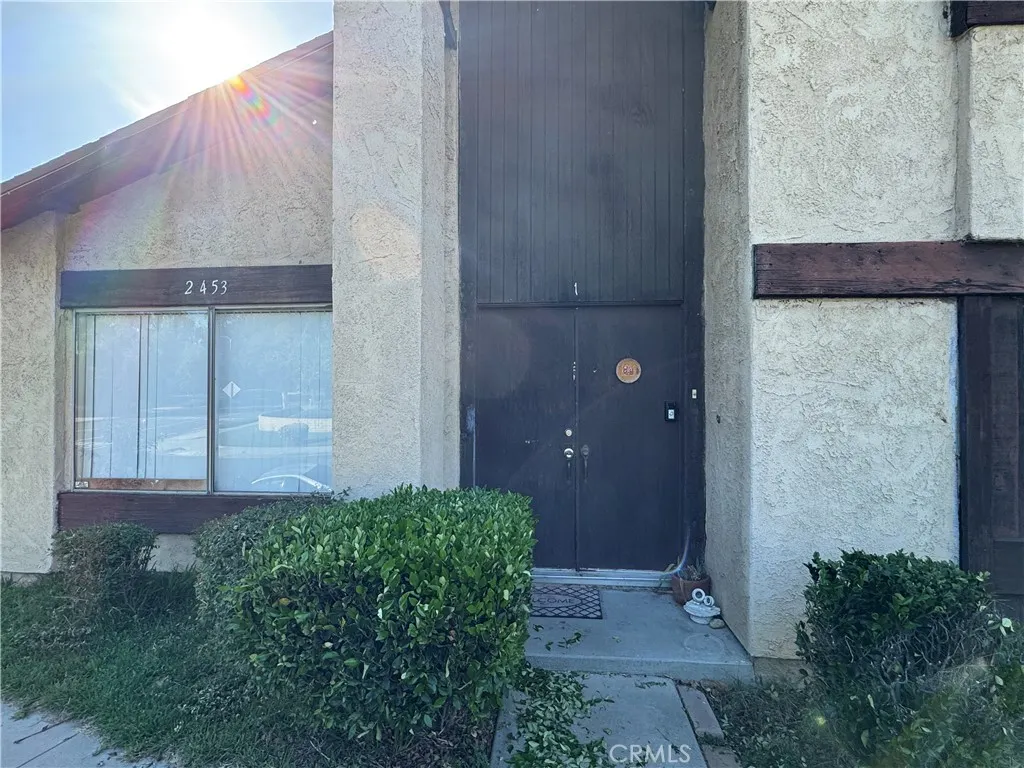 2453 S Ridgewood Drive