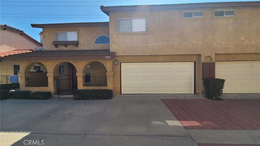 12139 Ramona Boulevard