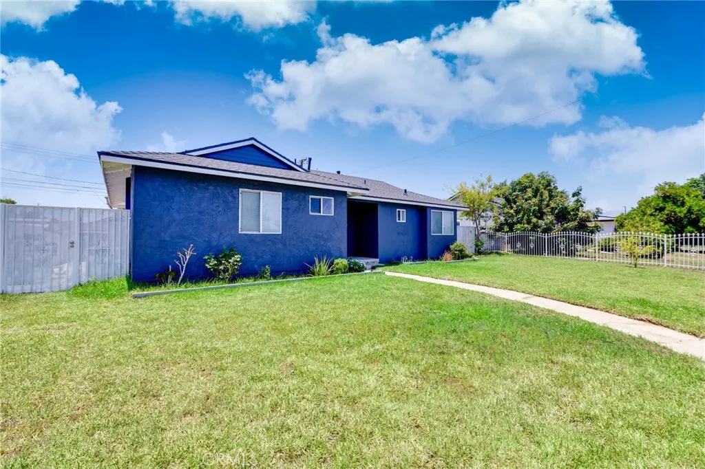 235 S Azusa Avenue