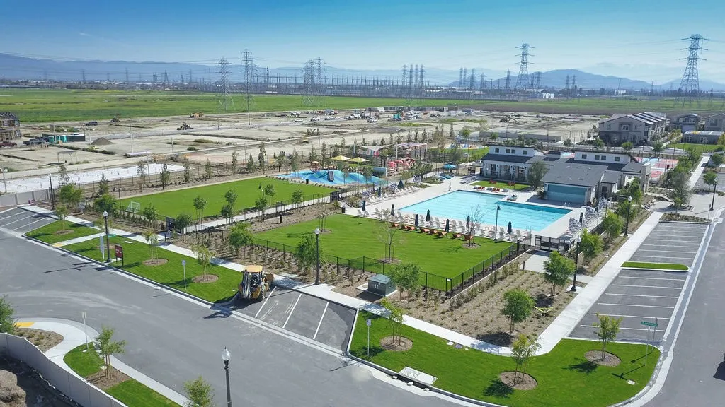 4152 S S. LIMECREST PASEO, #15