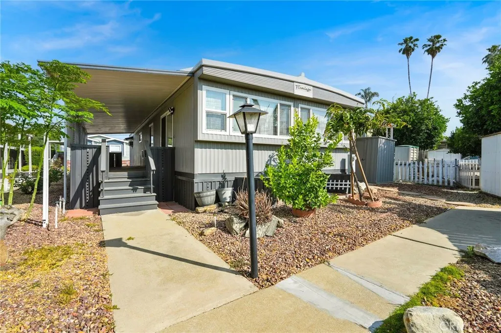 2755 Arrow Highway, #19