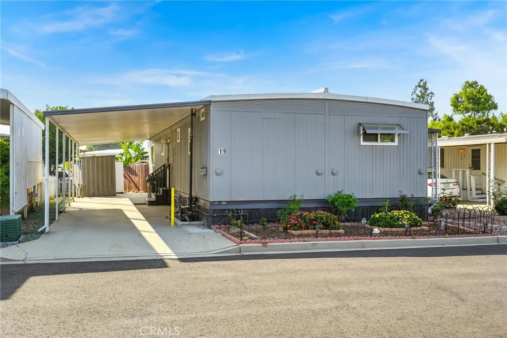 2755 Arrow Highway, #19