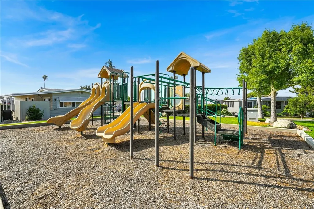 2755 Arrow Highway, #19