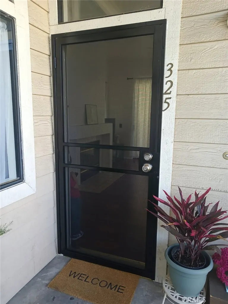 4900 N Grand Avenue, #325