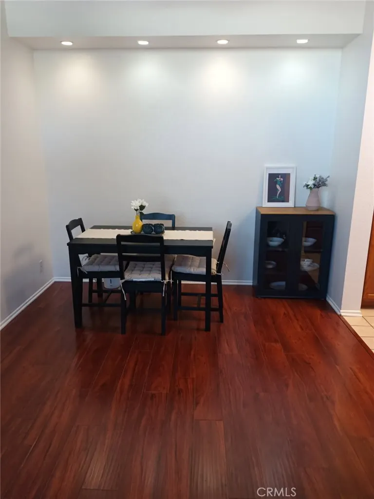 4900 N Grand Avenue, #325