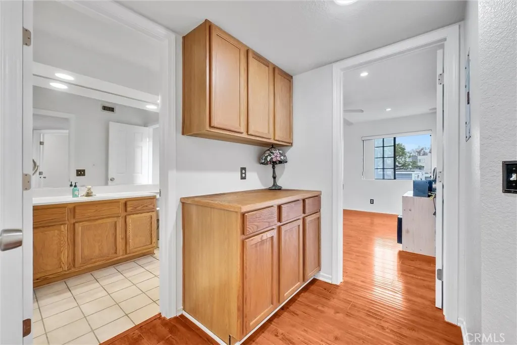 4900 N Grand Avenue, #325