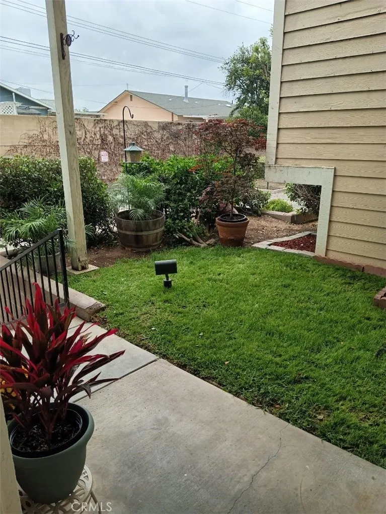 4900 N Grand Avenue, #325