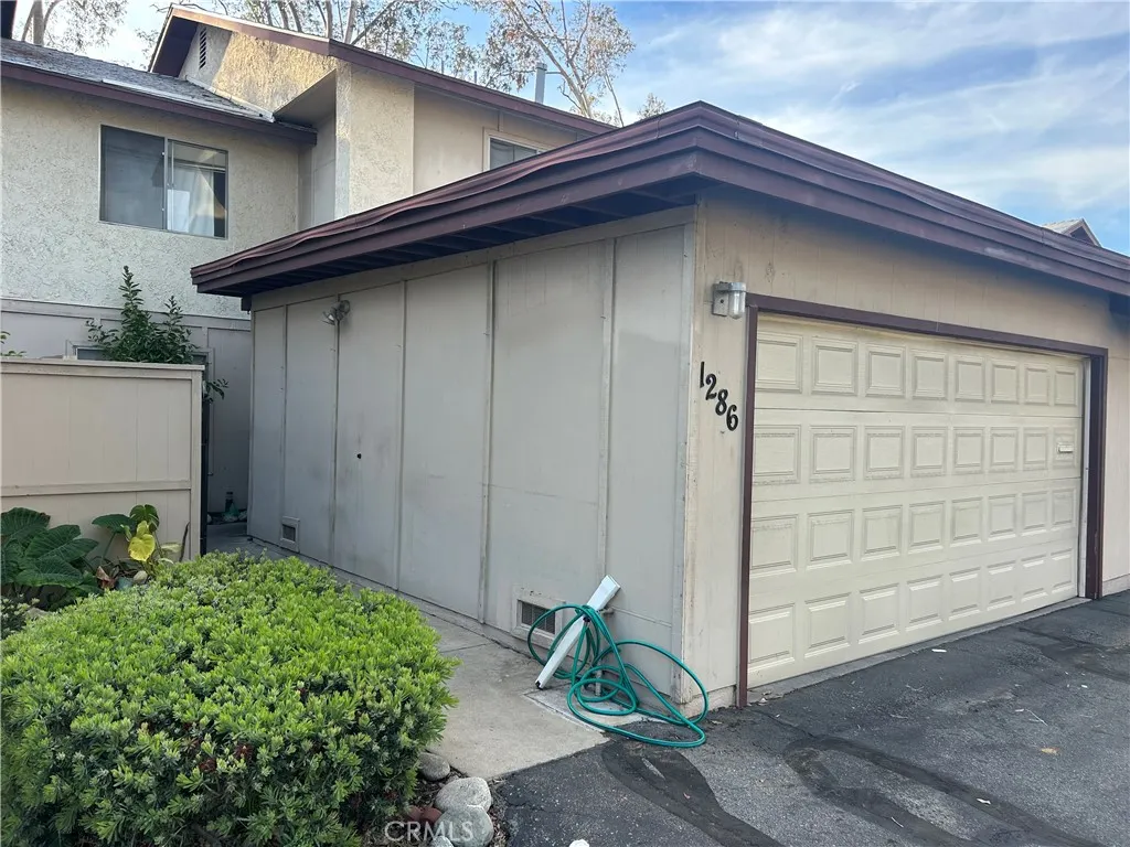 1286 N Pine Needle Court