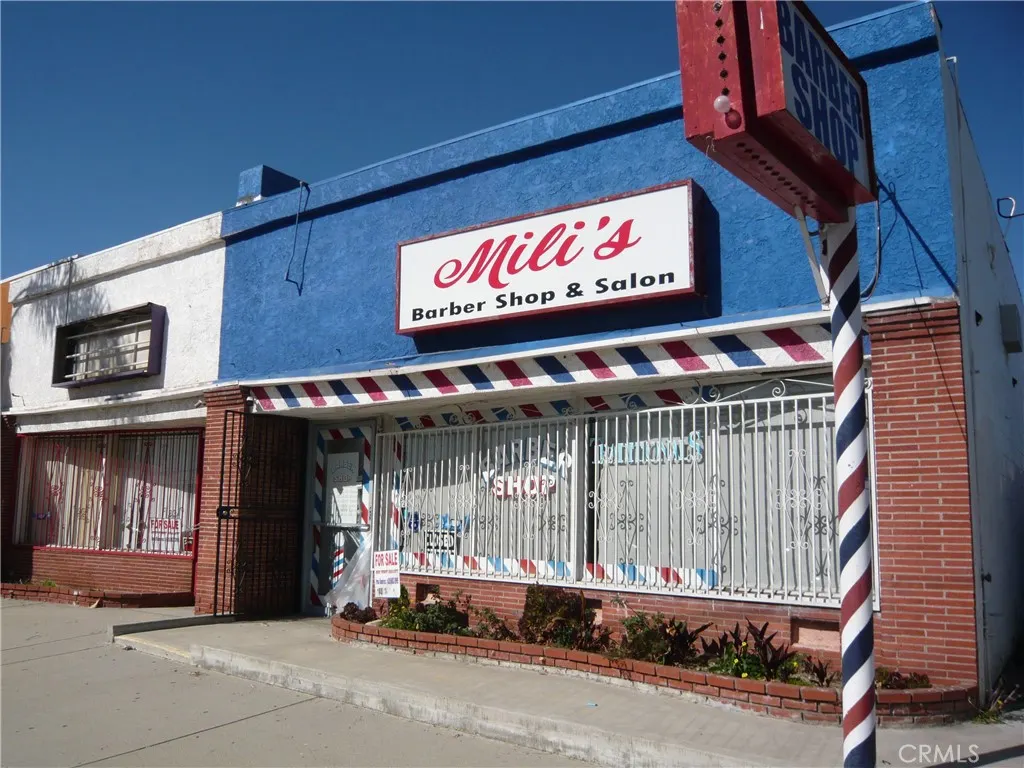 325 N Azusa Avenue