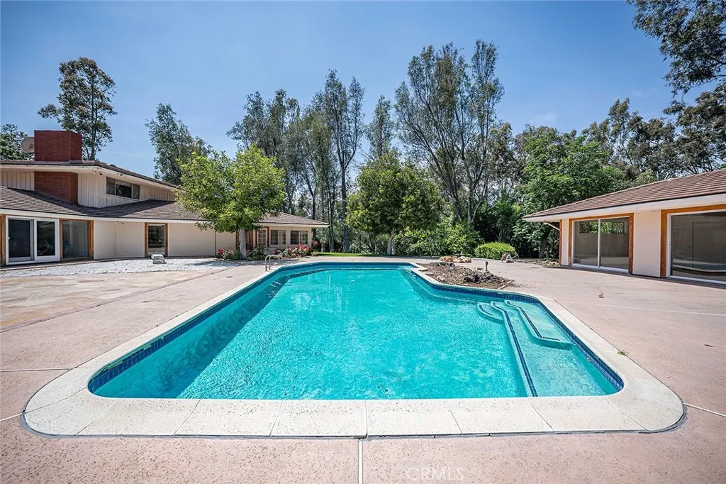 20827 E Mesarica Road