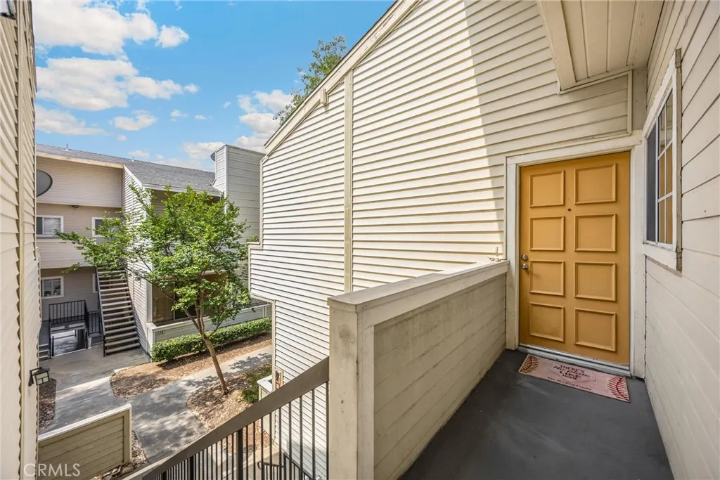 777 S Citrus Avenue, #221