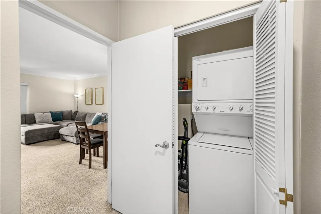 777 S Citrus Avenue, #221