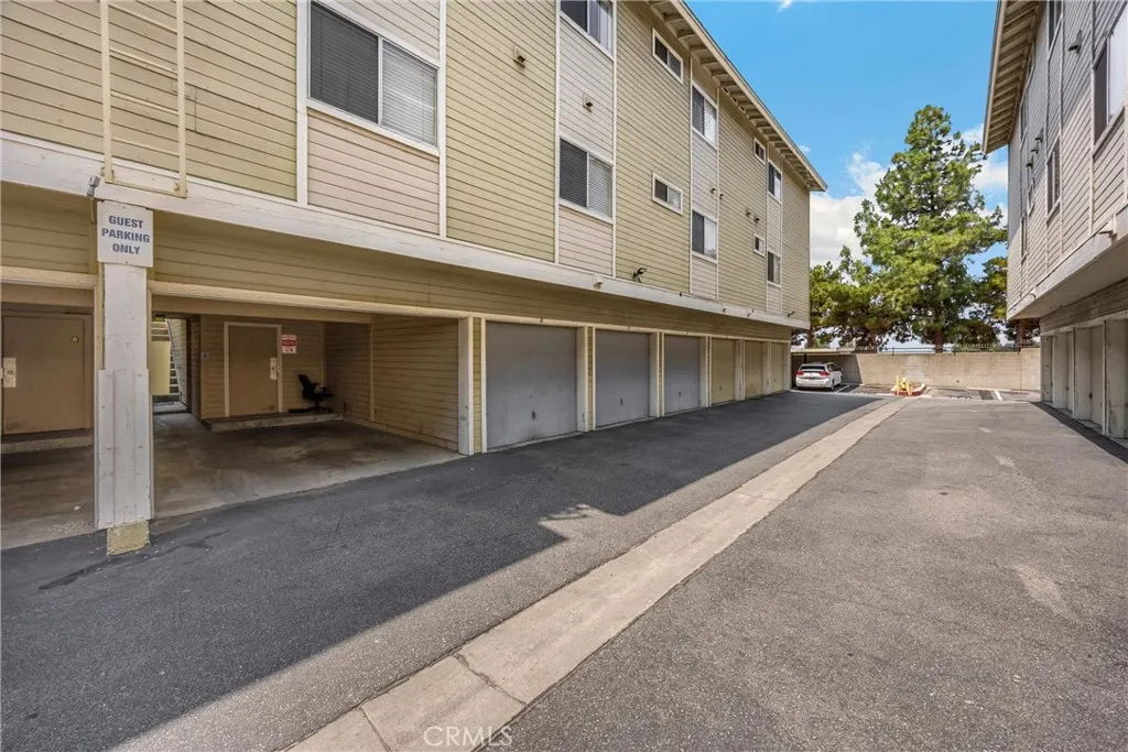 777 S Citrus Avenue, #221