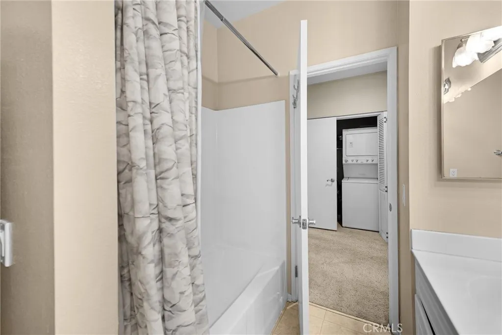 777 S Citrus Avenue, #221