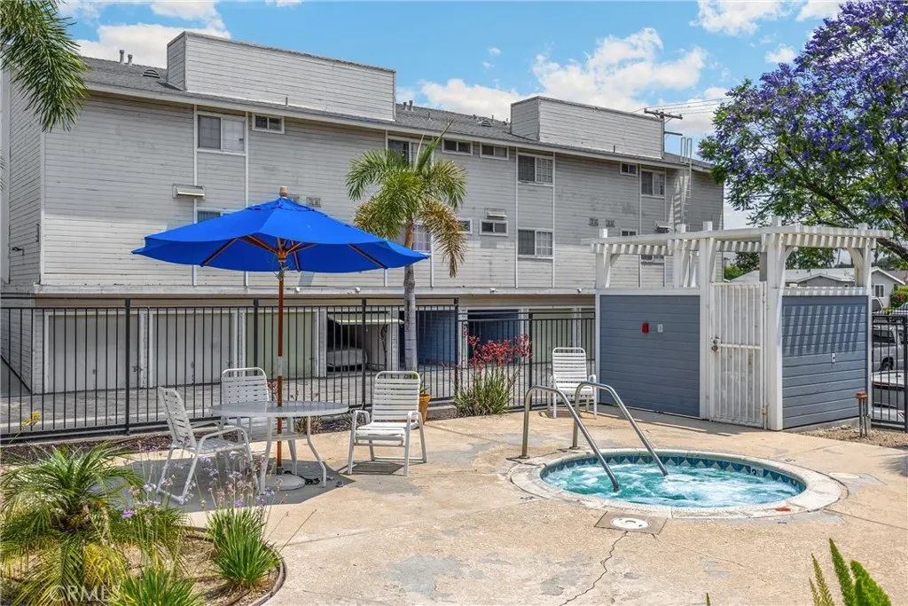777 S Citrus Avenue, #221