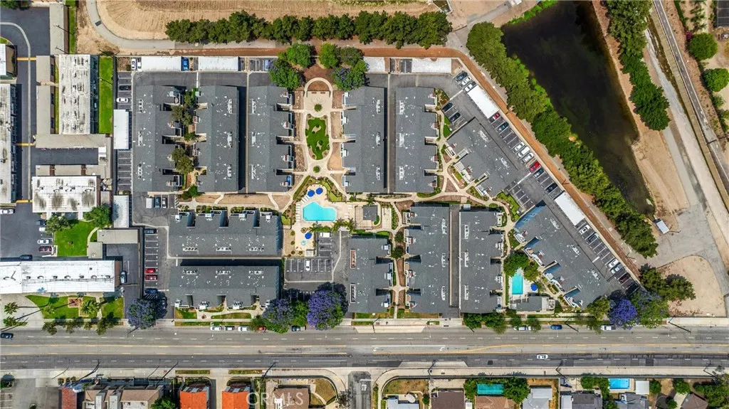 777 S Citrus Avenue, #221