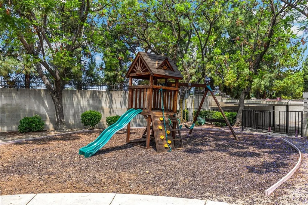 777 S Citrus Avenue, #221