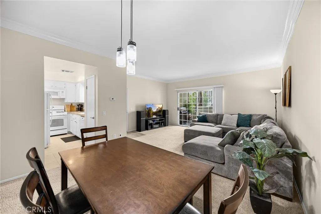 777 S Citrus Avenue, #221