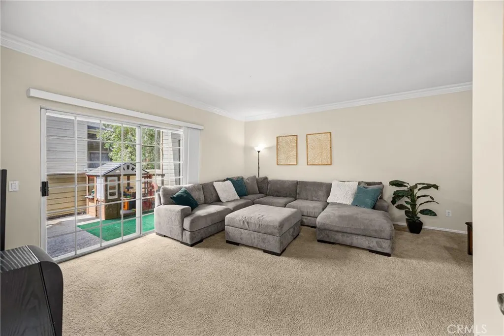777 S Citrus Avenue, #221