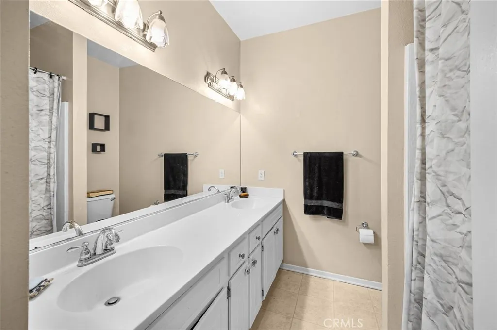 777 S Citrus Avenue, #221