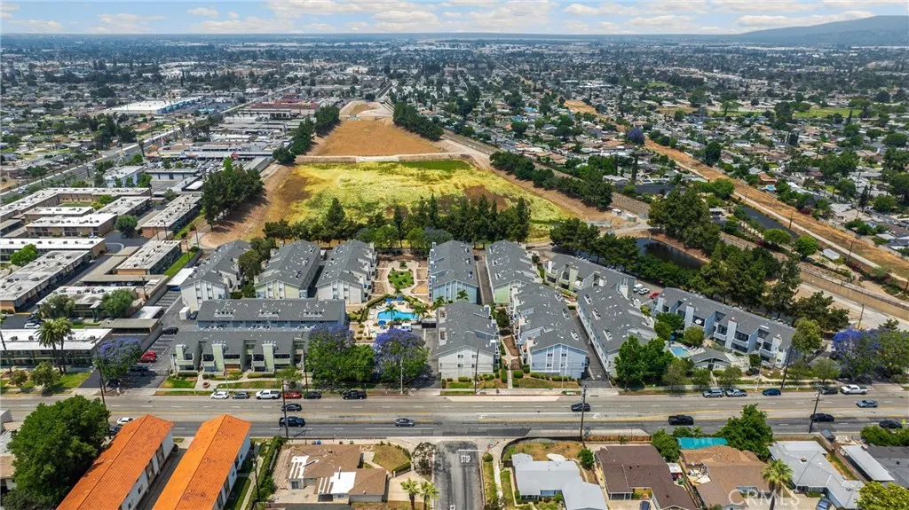777 S Citrus Avenue, #221