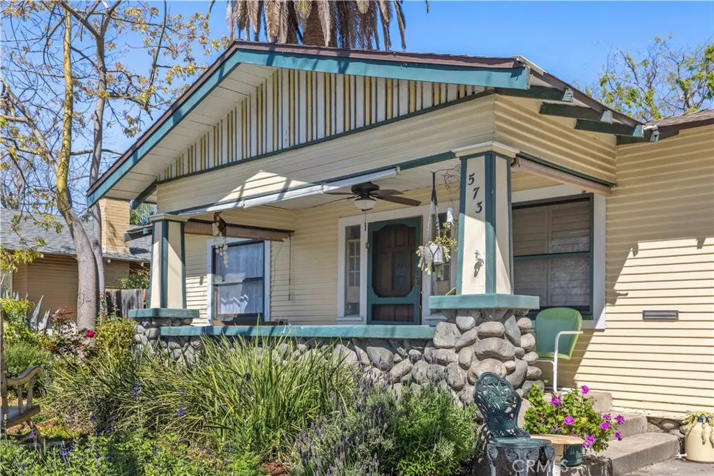 573 E. Alvarado St.