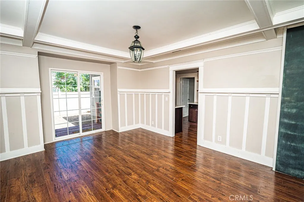 220 Palm Place