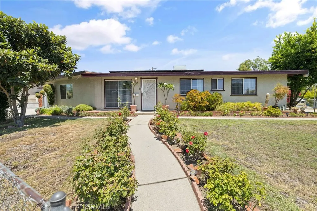 816 Delay Avenue