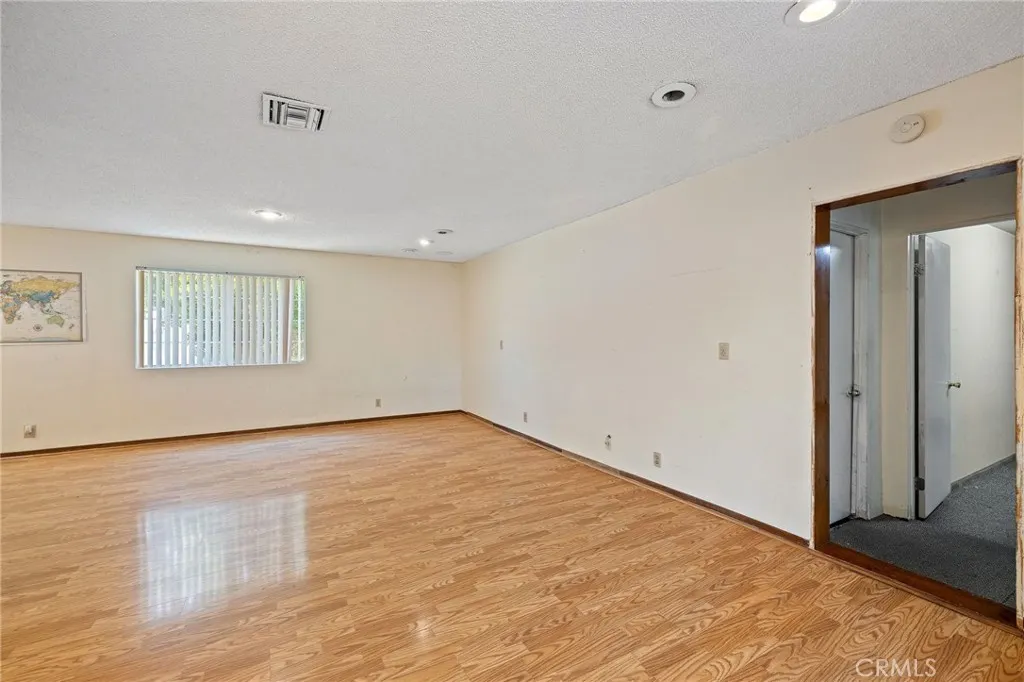 816 Delay Avenue