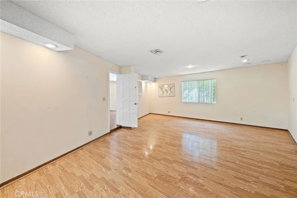 816 Delay Avenue