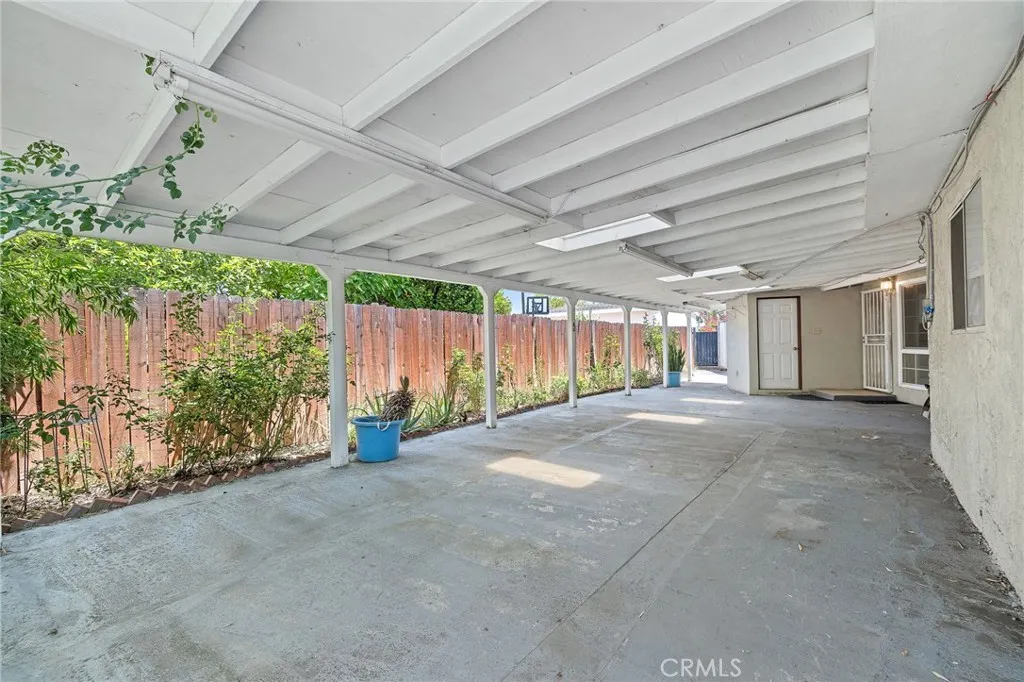 816 Delay Avenue