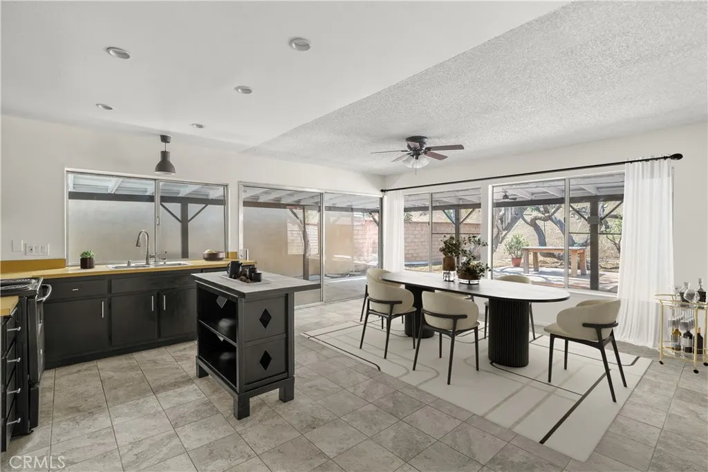 1824 Greenleaf Drive