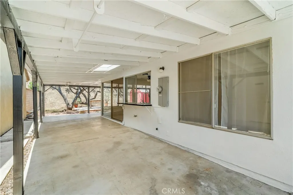 1824 Greenleaf Drive