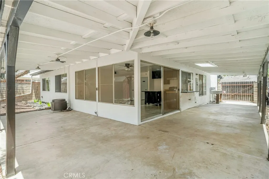 1824 Greenleaf Drive