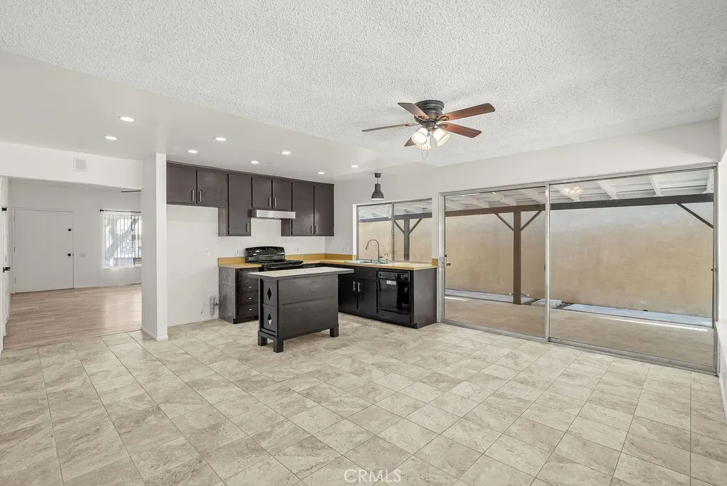 1824 Greenleaf Drive